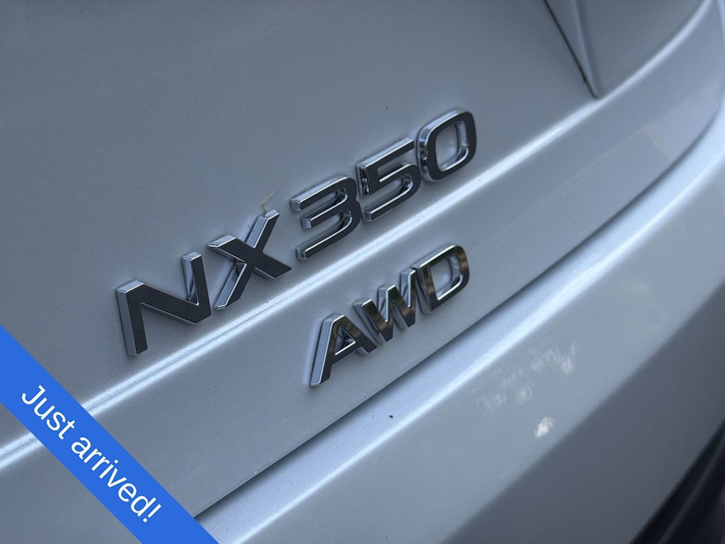 Thumbnail: 2024 Lexus ES - 7