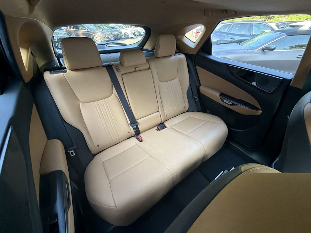 Thumbnail: 2024 Lexus ES - 29