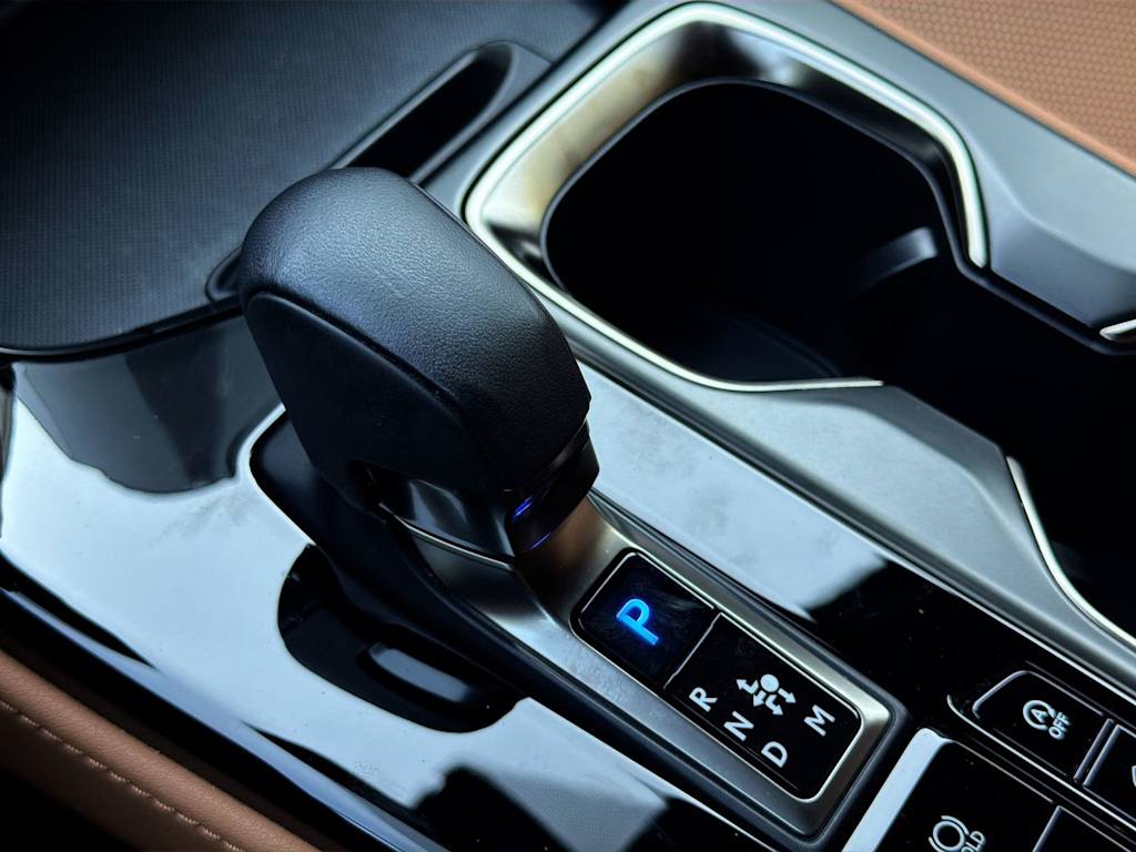 Thumbnail: 2024 Lexus ES - 16
