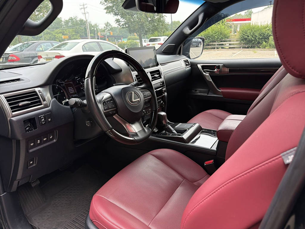 Thumbnail: 2023 Lexus GX - 2