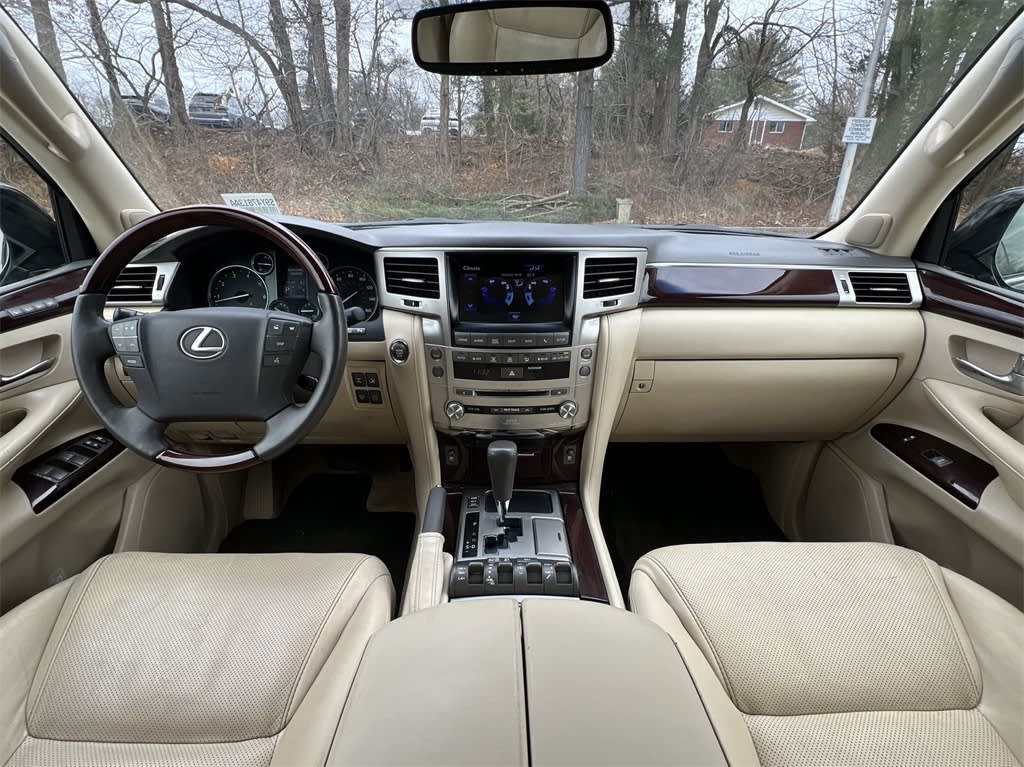 2014 Lexus LX 570 2