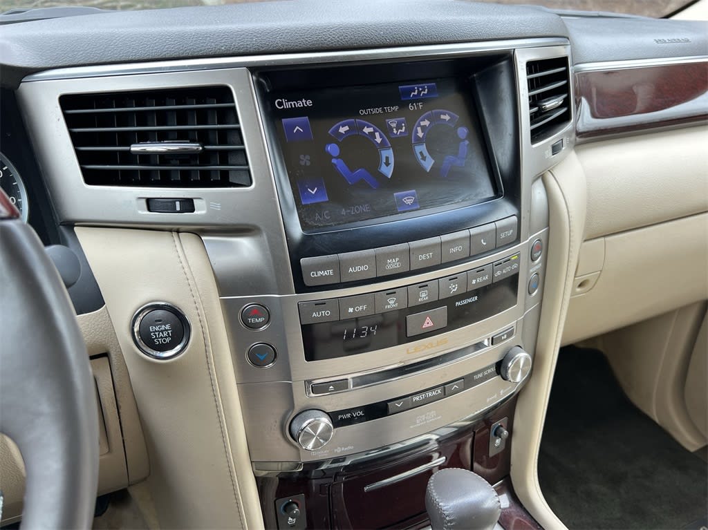 2014 Lexus LX 570 13