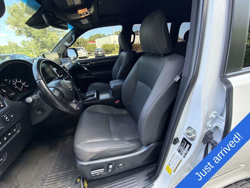 Thumbnail: 2022 Lexus GX - 11