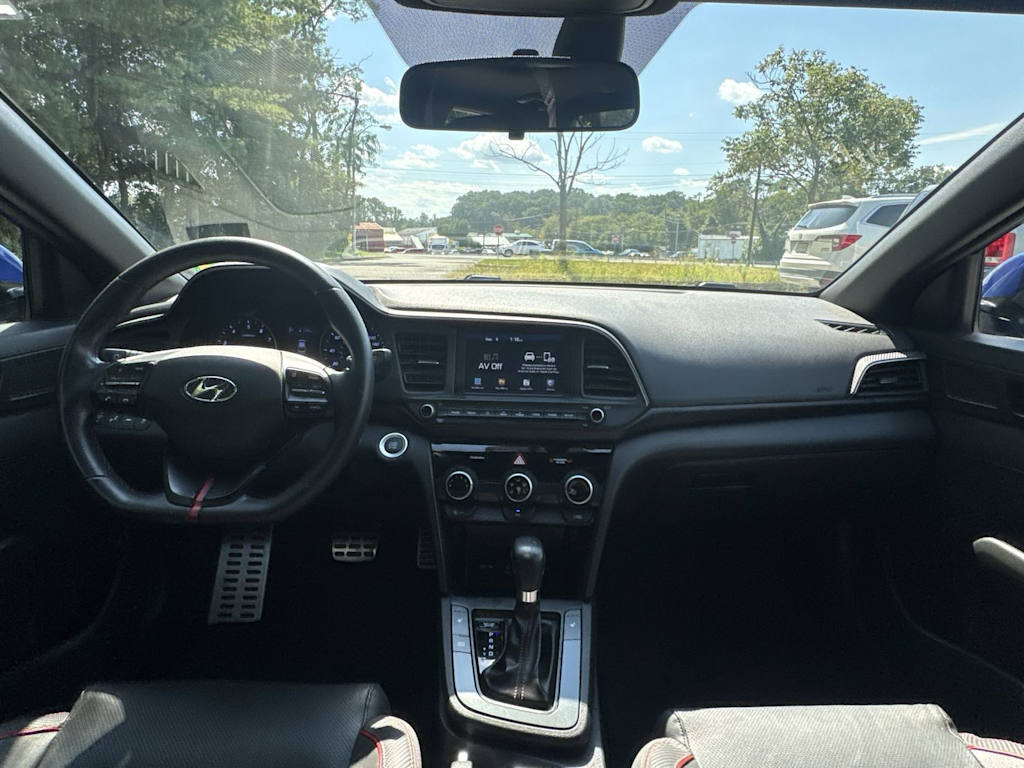 Thumbnail: 2019 Hyundai Elantra - 10