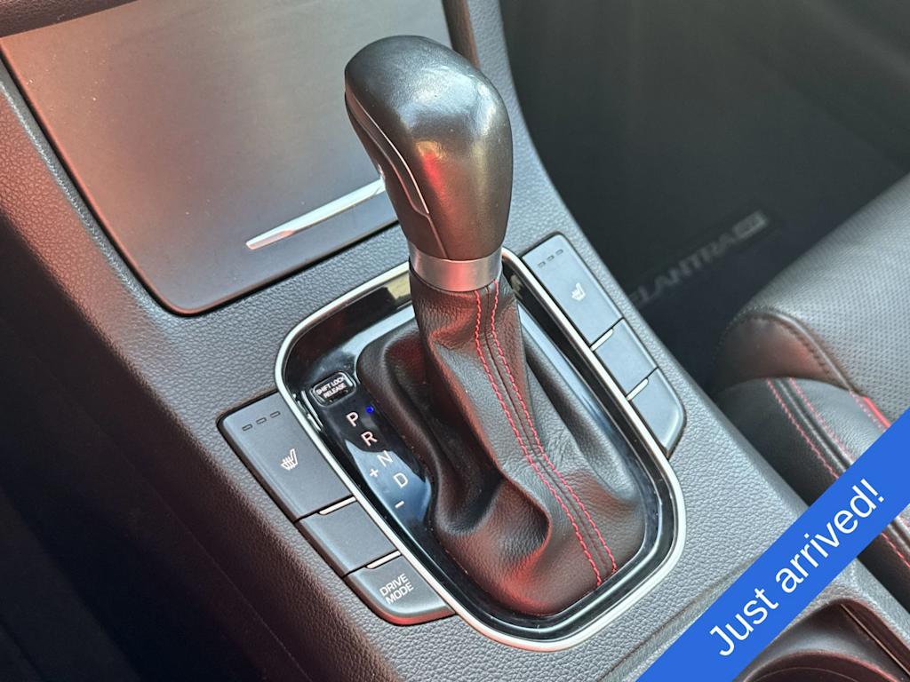 Thumbnail: 2018 Hyundai Elantra - 16