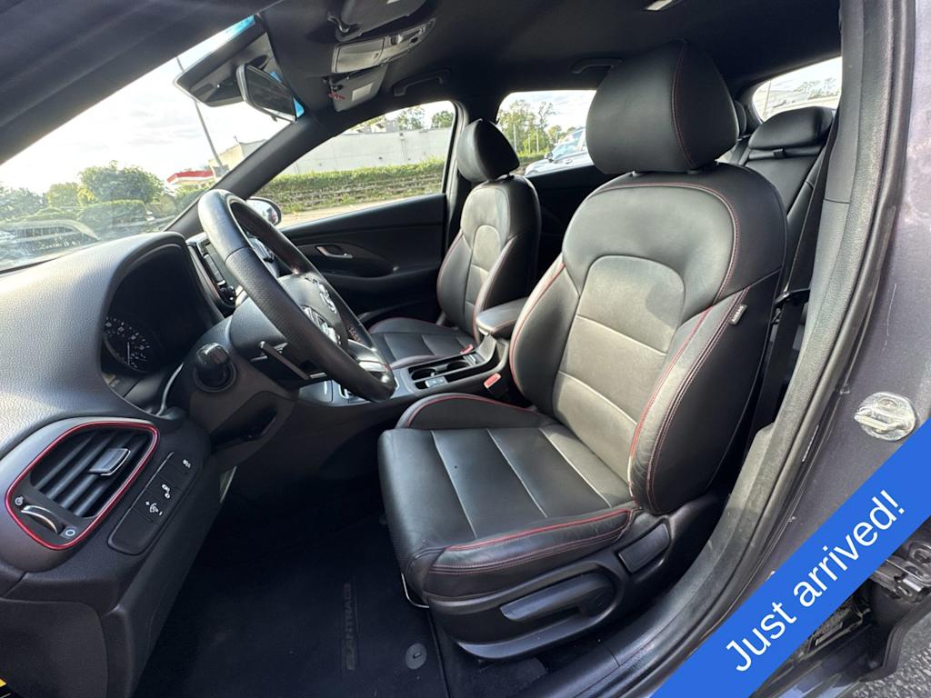 Thumbnail: 2018 Hyundai Elantra - 11