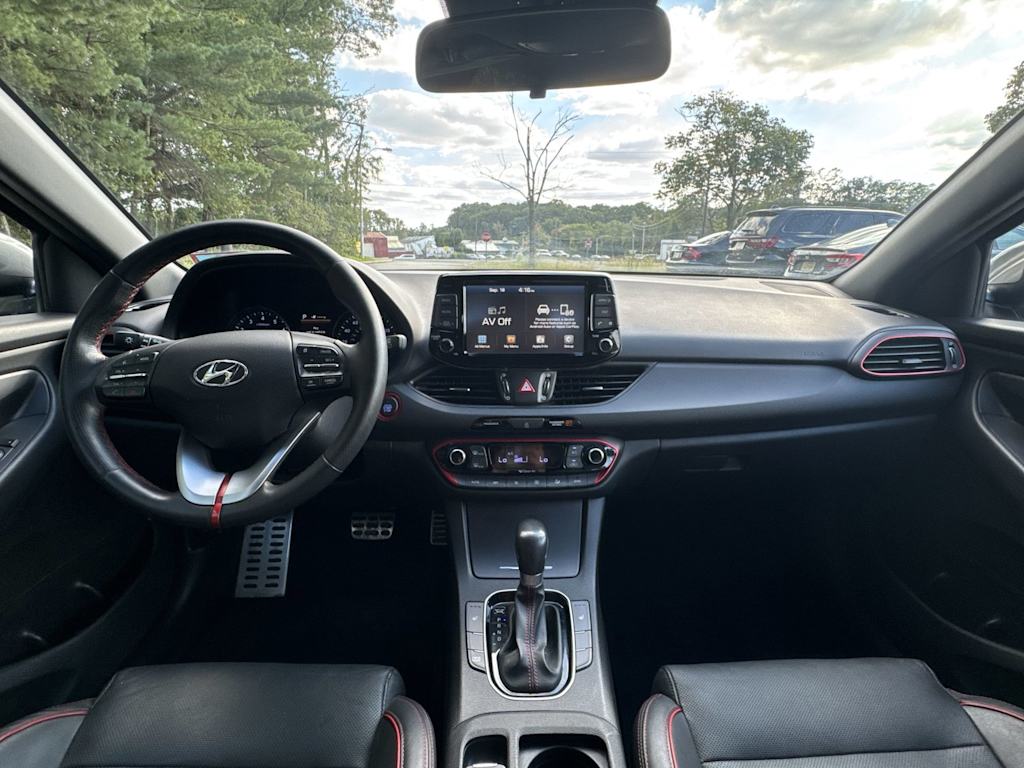 Thumbnail: 2018 Hyundai Elantra - 10