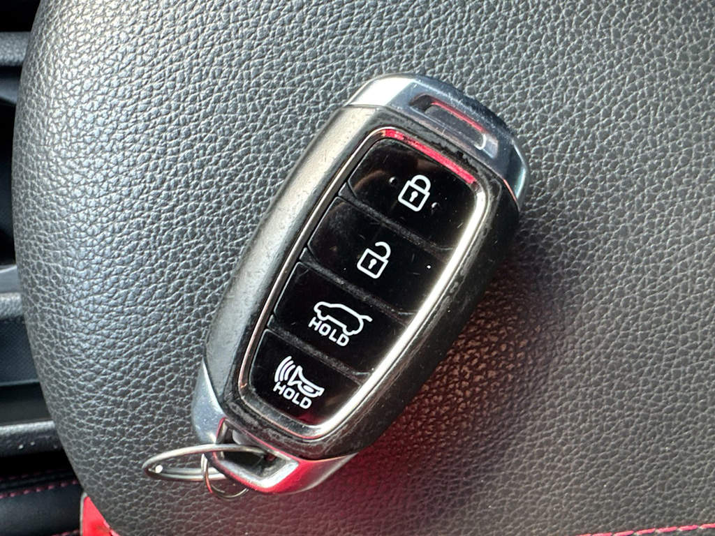 Thumbnail: 2018 Hyundai Elantra - 19