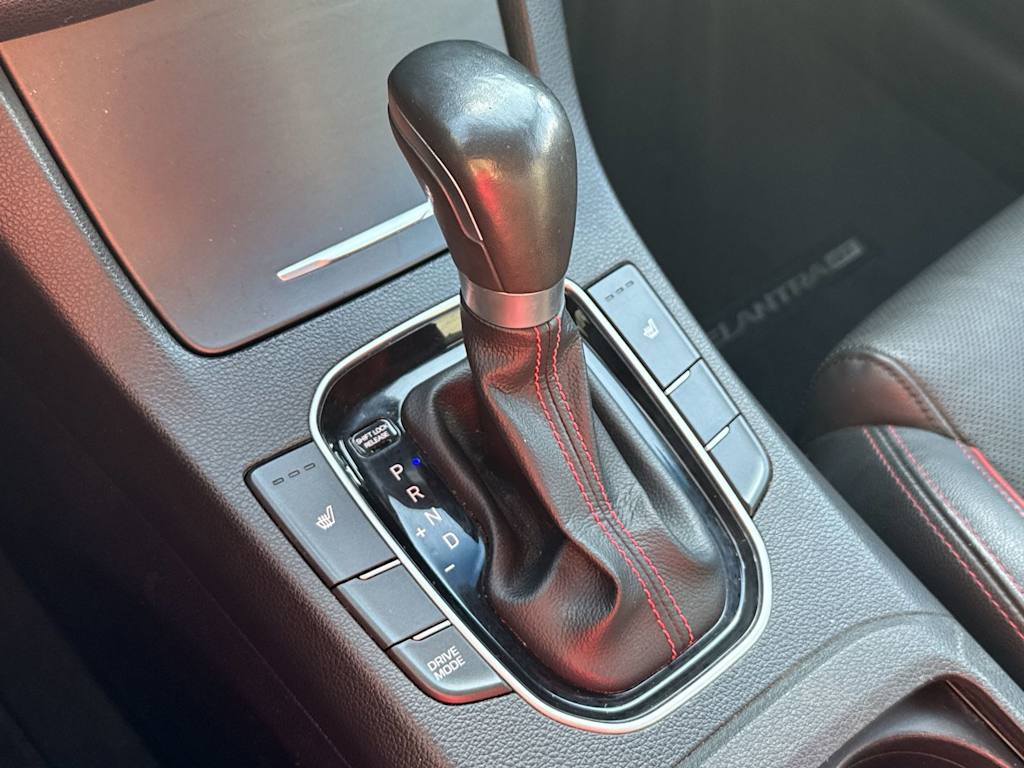 Thumbnail: 2018 Hyundai Elantra - 16