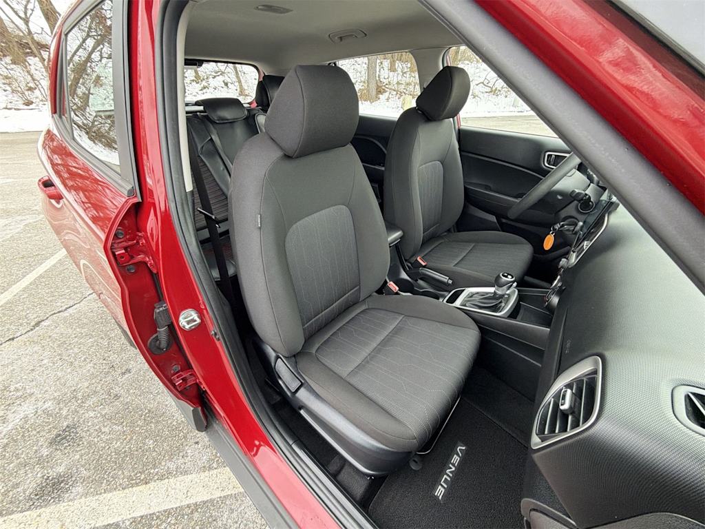 Thumbnail: 2023 Hyundai Venue - 12