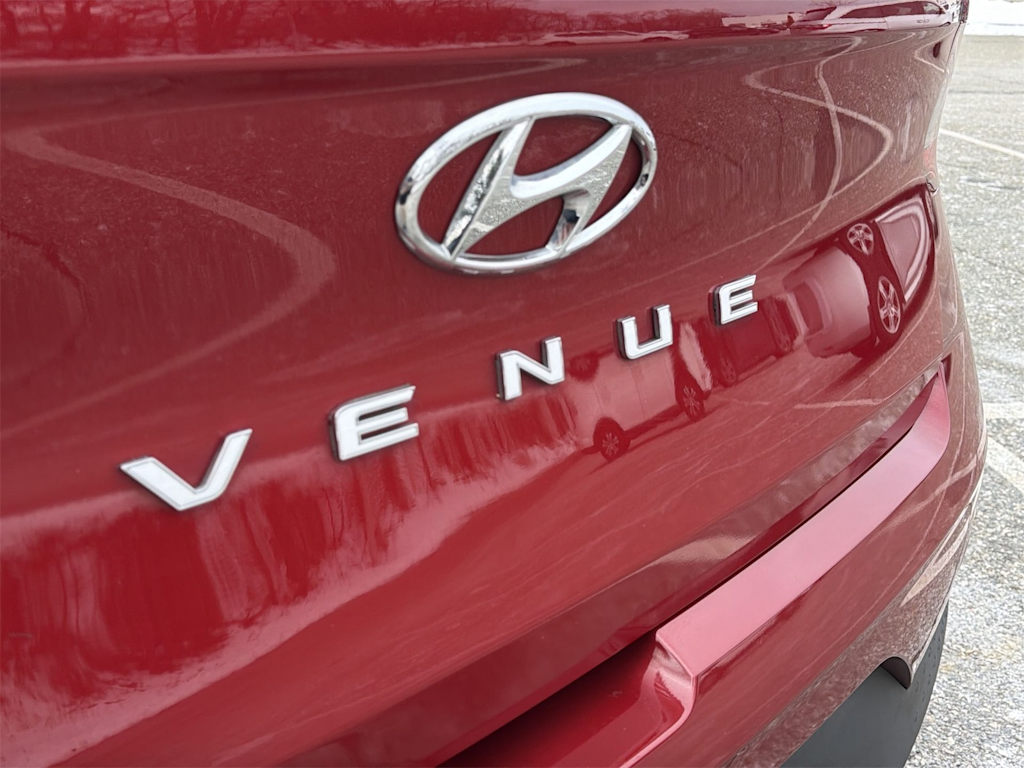 Thumbnail: 2023 Hyundai Venue - 7