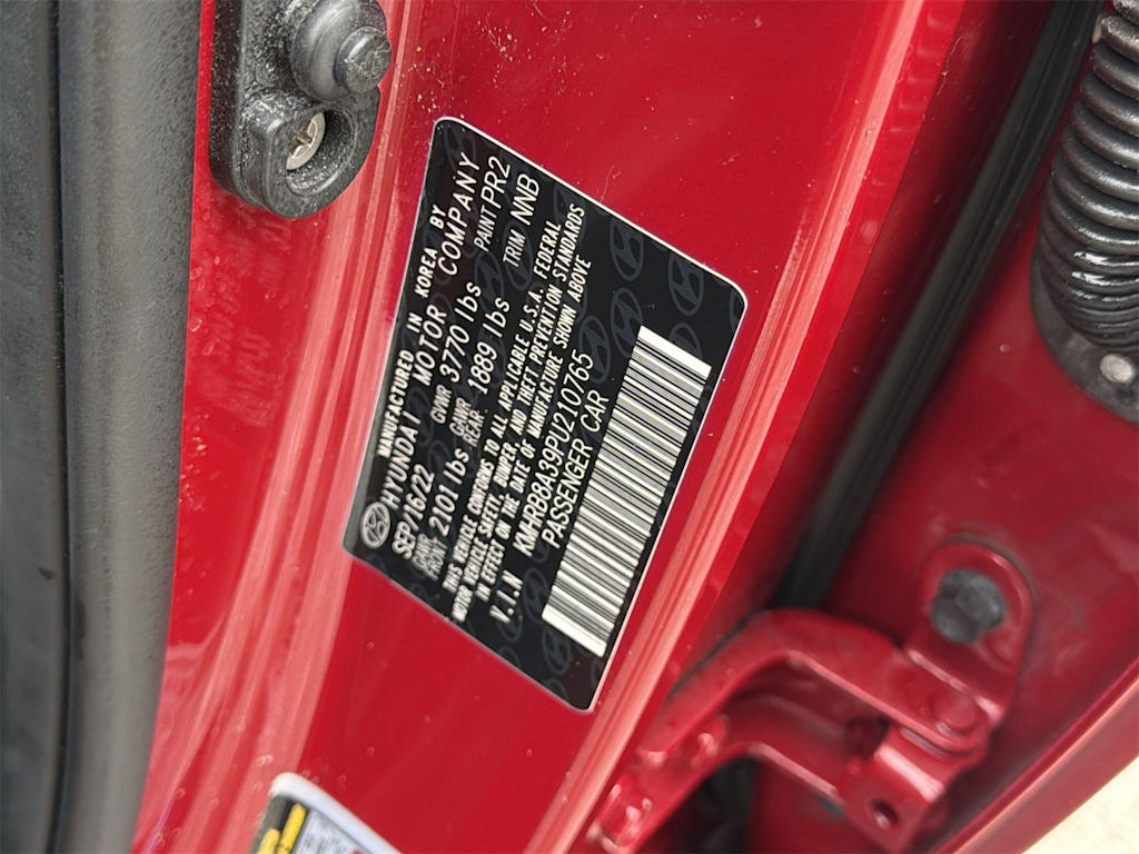 Thumbnail: 2023 Hyundai Venue - 20