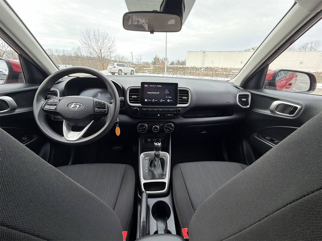 Thumbnail: 2023 Hyundai Venue - 10