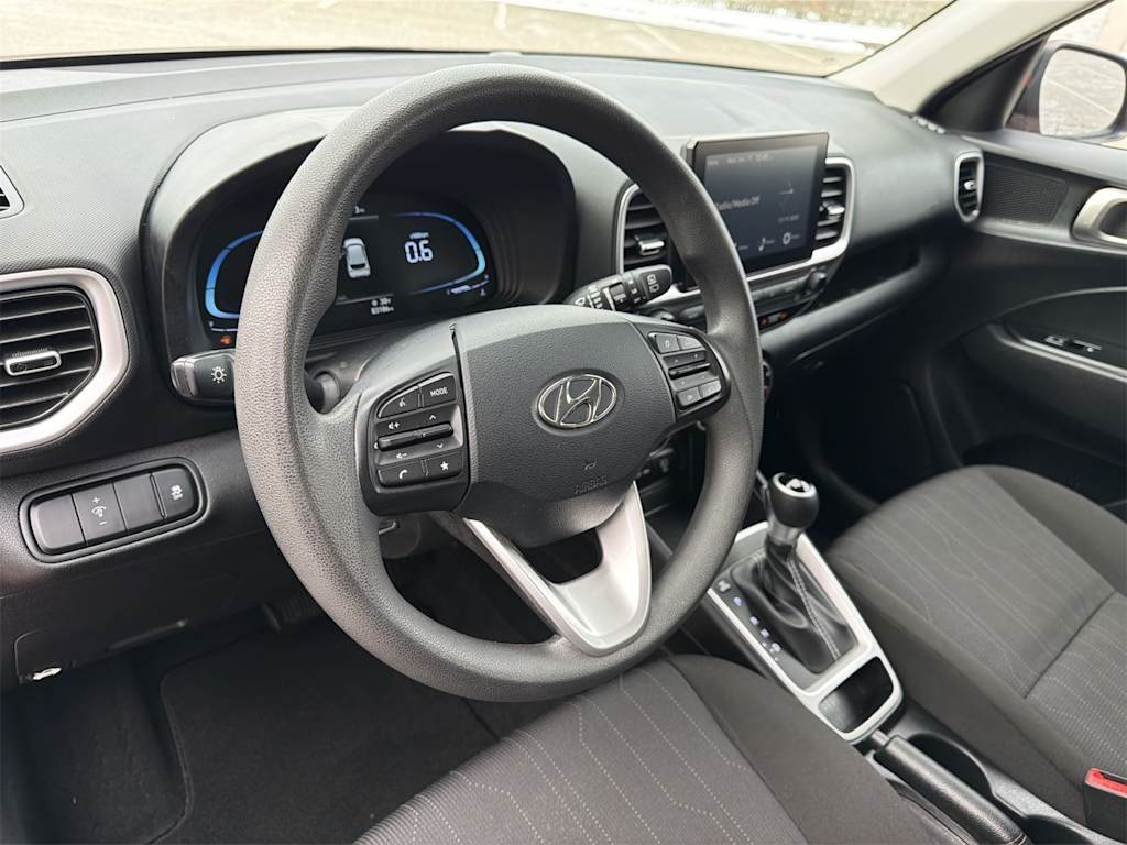 Thumbnail: 2023 Hyundai Venue - 14