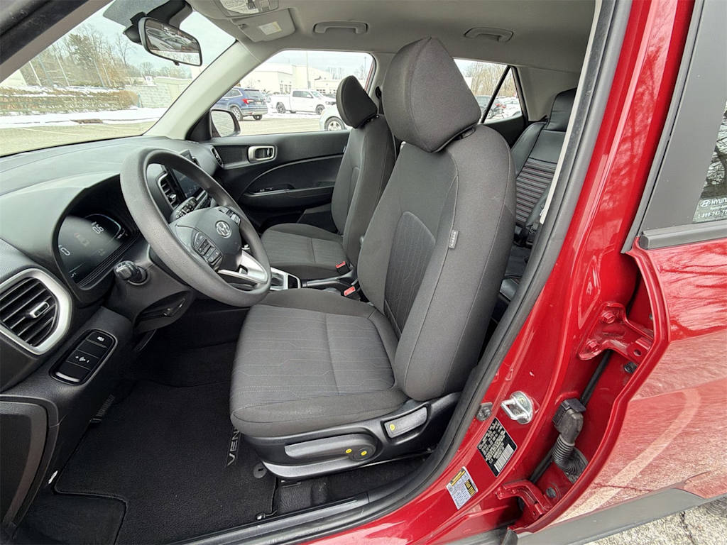 Thumbnail: 2023 Hyundai Venue - 11