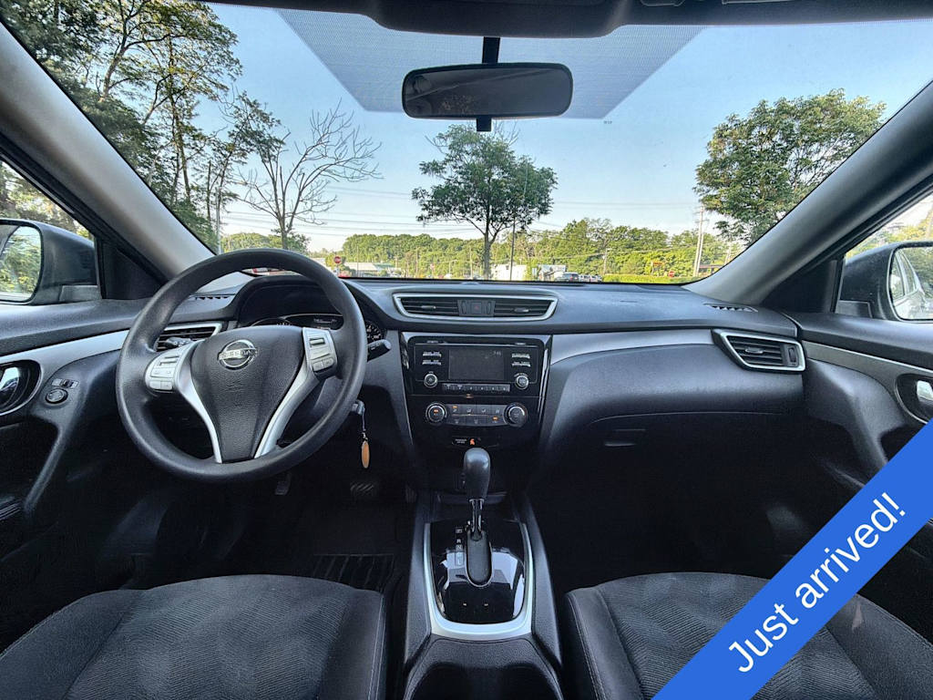 Thumbnail: 2015 Nissan Rogue - 10