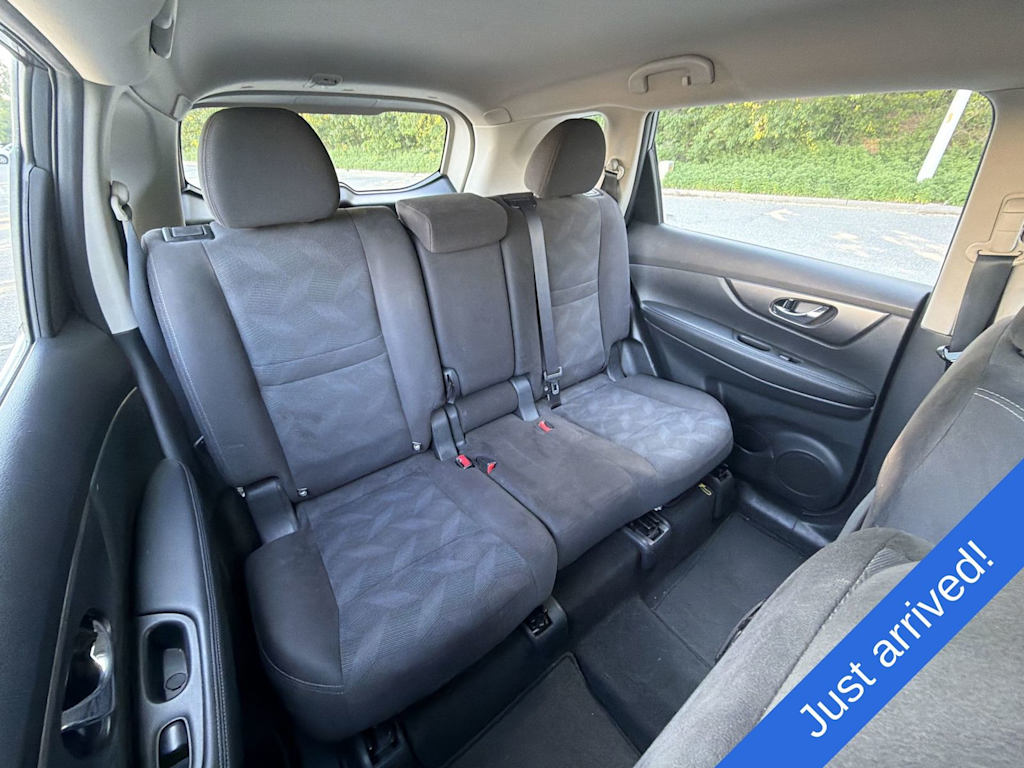 Thumbnail: 2015 Nissan Rogue - 28