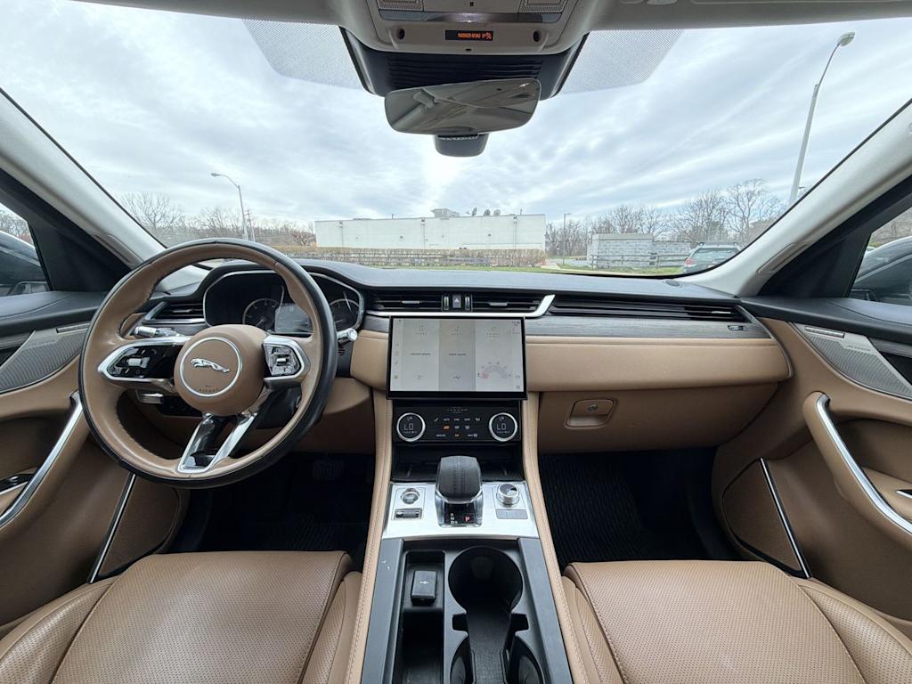 Thumbnail: 2022 Jaguar F-Pace - 2