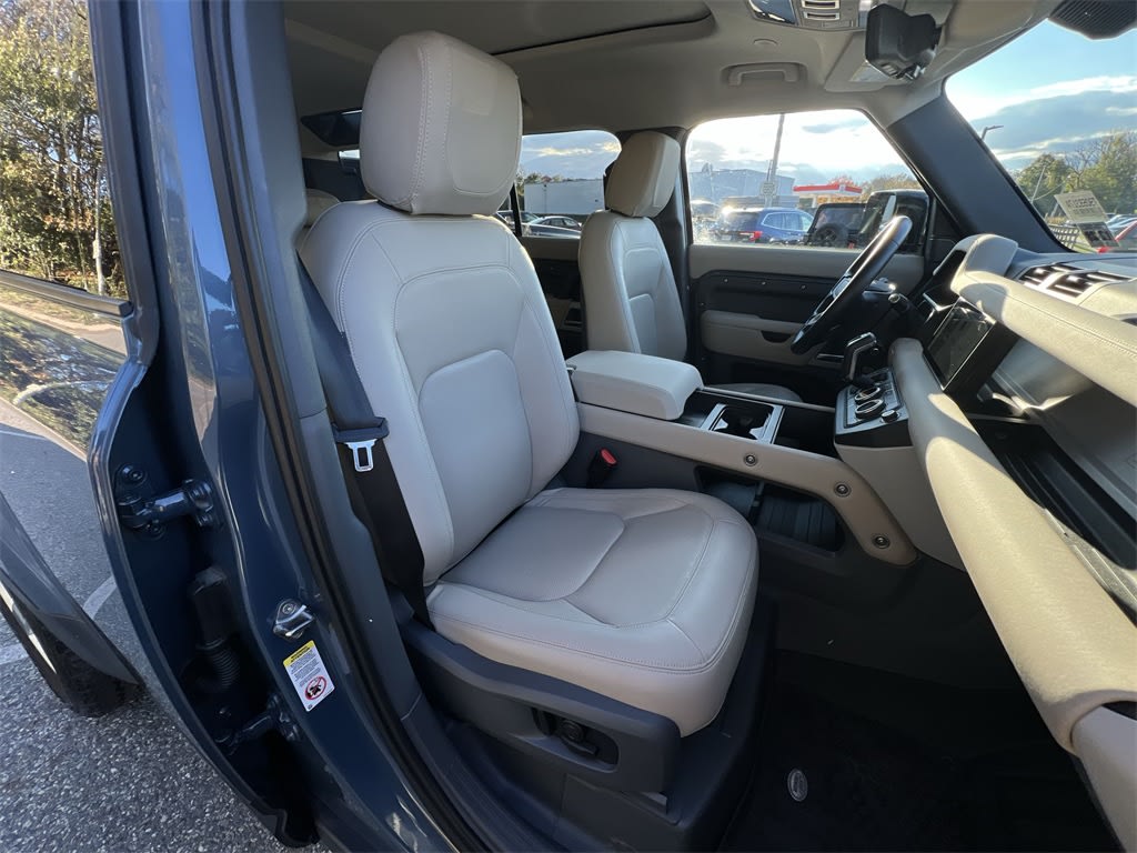 Thumbnail: 2024 Land Rover Defender - 26