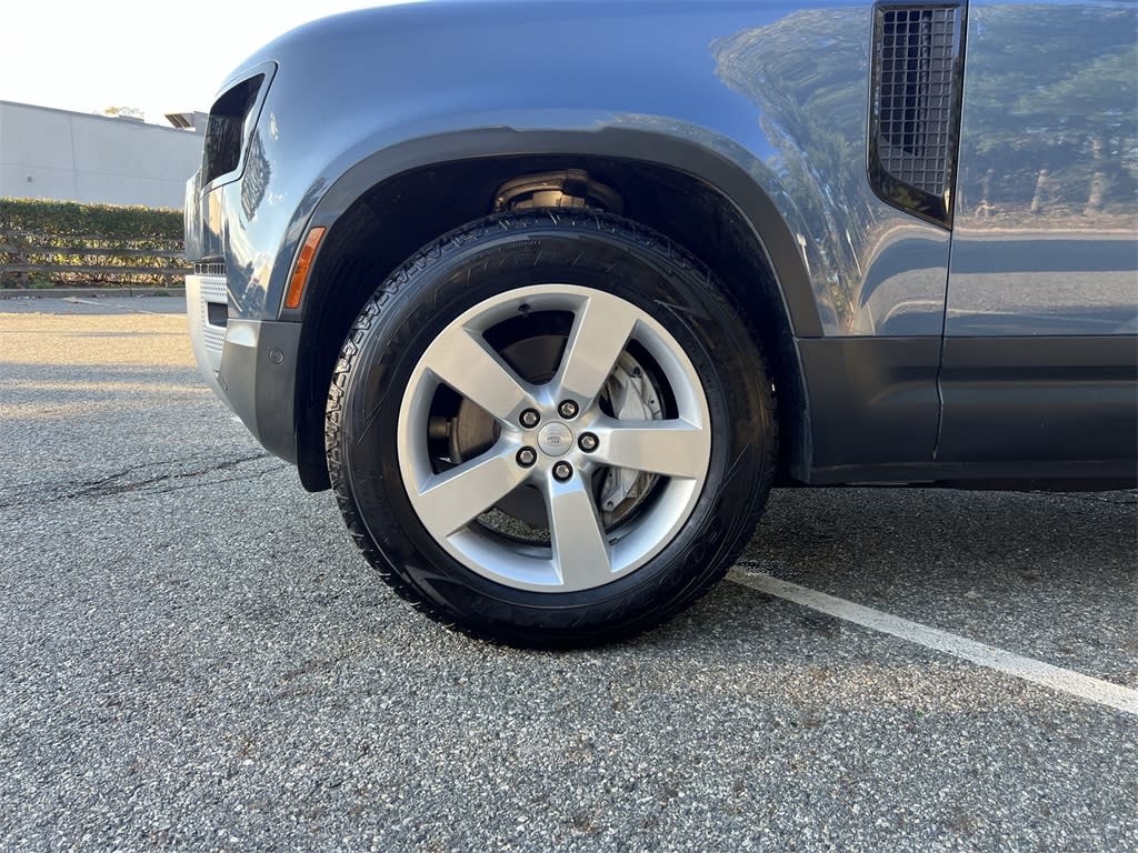 Thumbnail: 2024 Land Rover Defender - 8