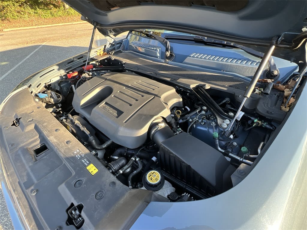 Thumbnail: 2024 Land Rover Defender - 9