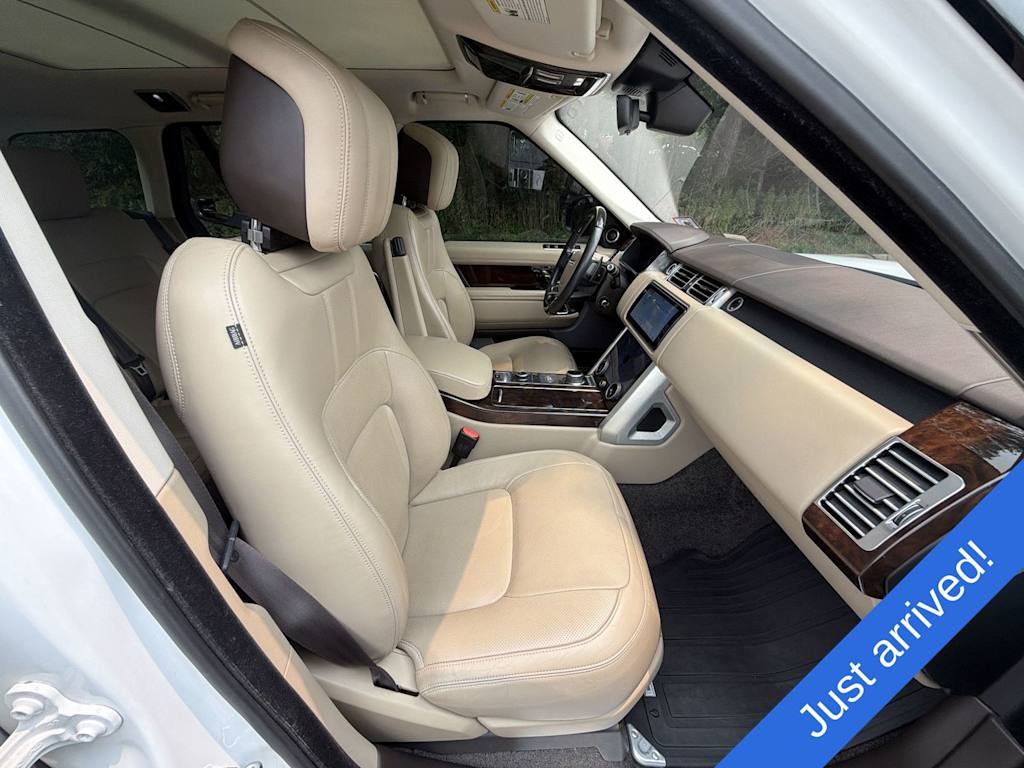 Thumbnail: 2019 Land Rover Range Rover - 12