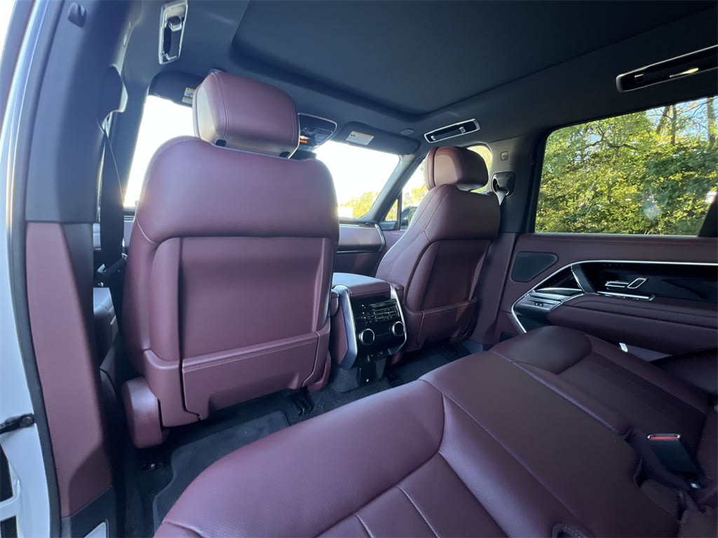 Thumbnail: 2025 Land Rover Range Rover - 12