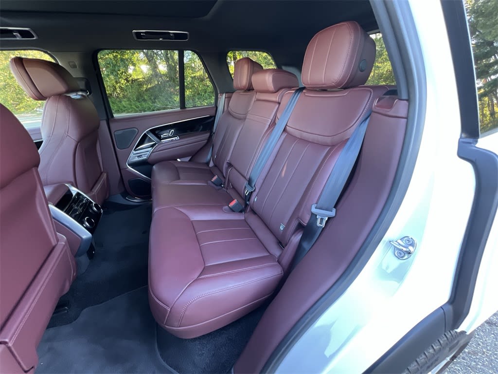 Thumbnail: 2025 Land Rover Range Rover - 28