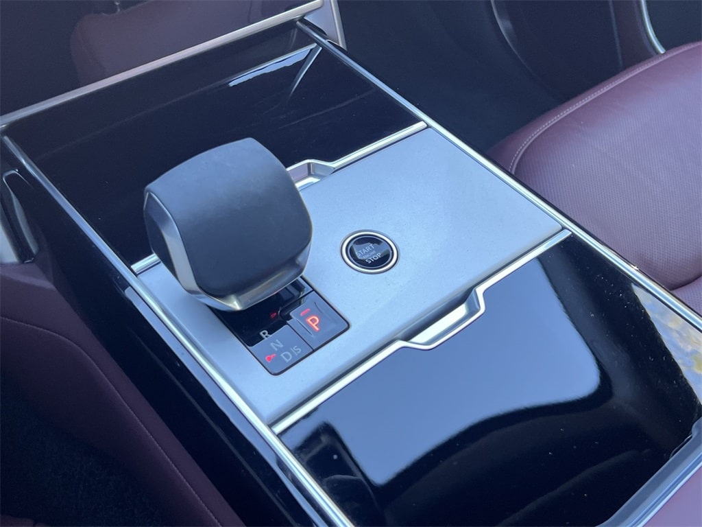 Thumbnail: 2025 Land Rover Range Rover - 14