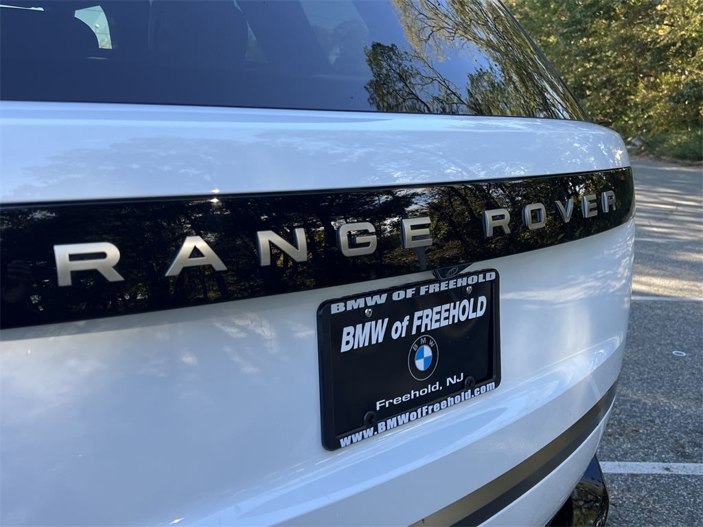 Thumbnail: 2025 Land Rover Range Rover - 7
