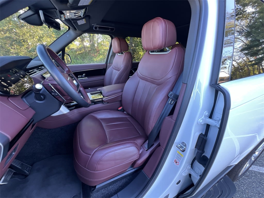 Thumbnail: 2025 Land Rover Range Rover - 11