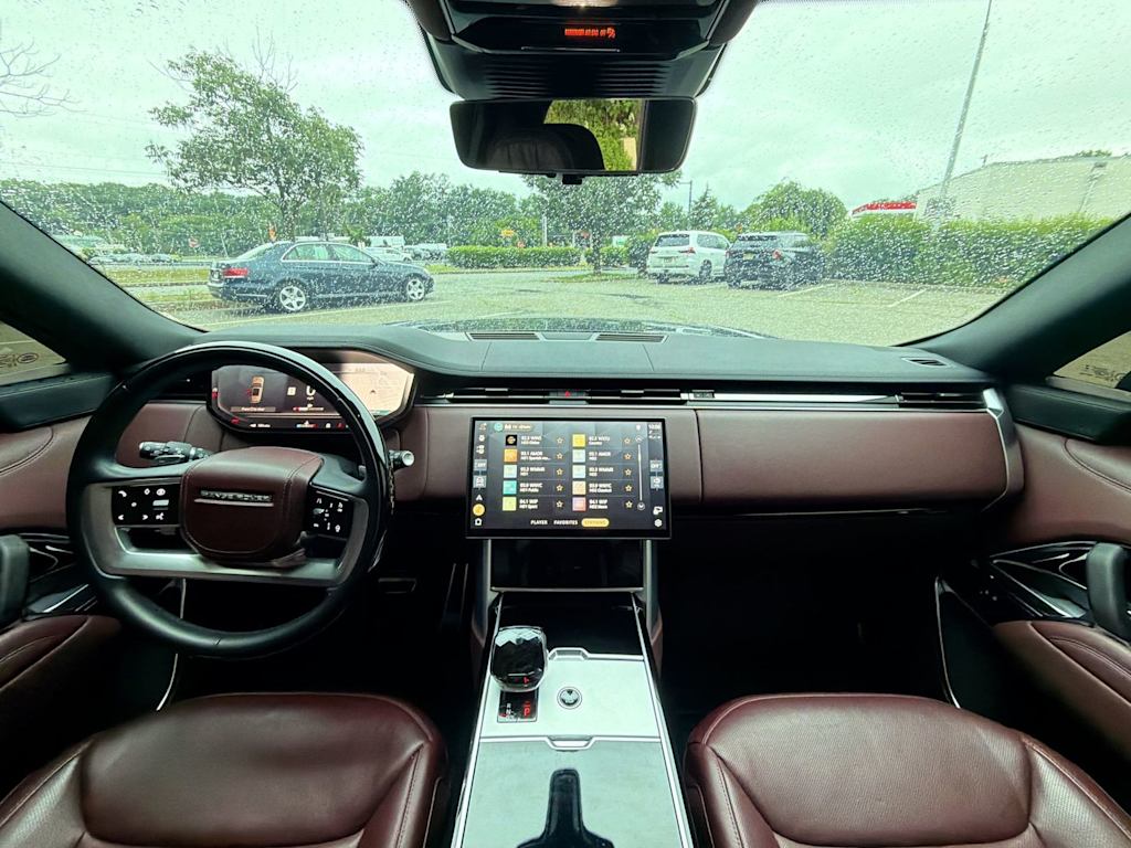 Thumbnail: 2024 Land Rover Range Rover - 9