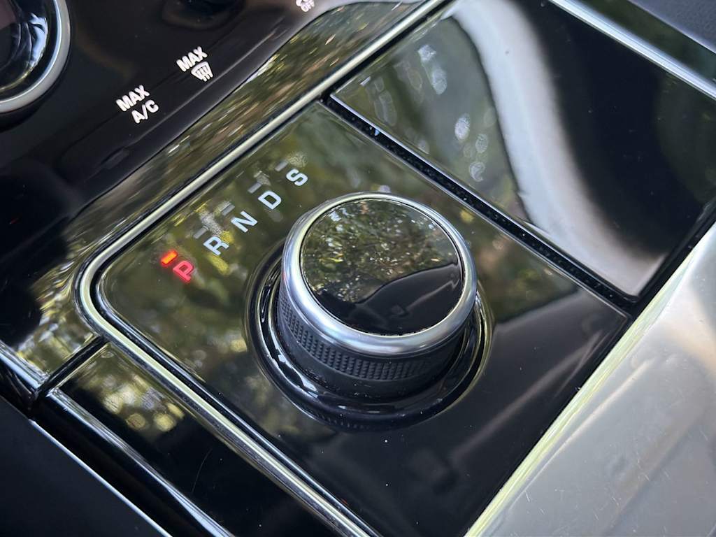 Thumbnail: 2020 Land Rover Range Rover Velar - 16