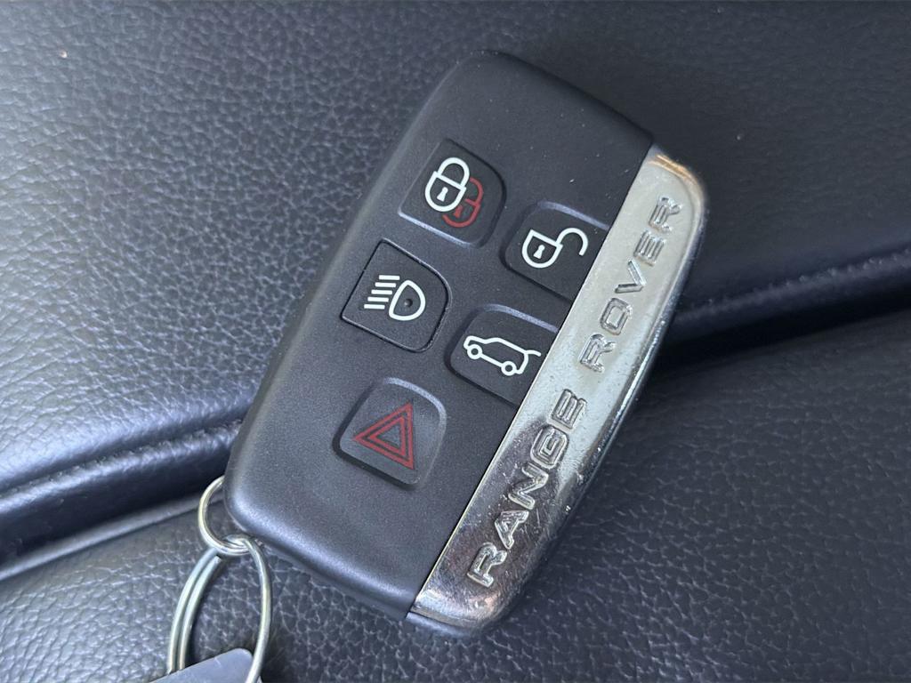 Thumbnail: 2020 Land Rover Range Rover Velar - 19