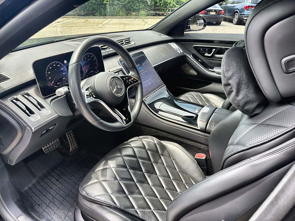Thumbnail: 2022 Mercedes-Benz S-Class - 2