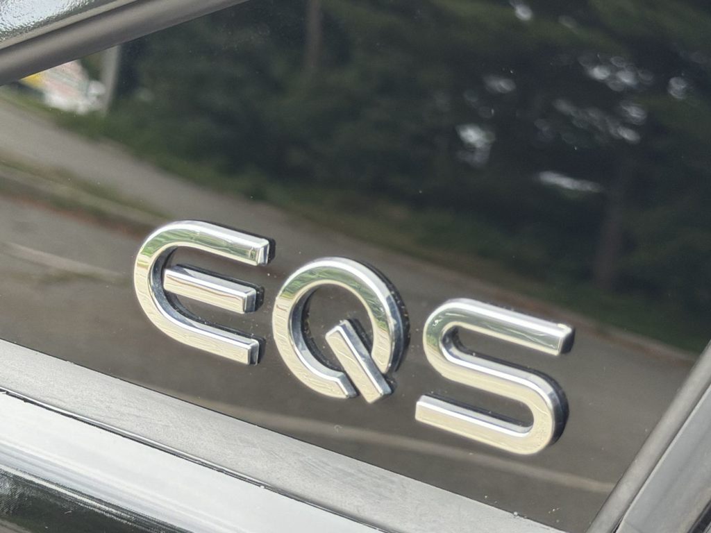 Thumbnail: 2023 Mercedes-Benz EQS - 7