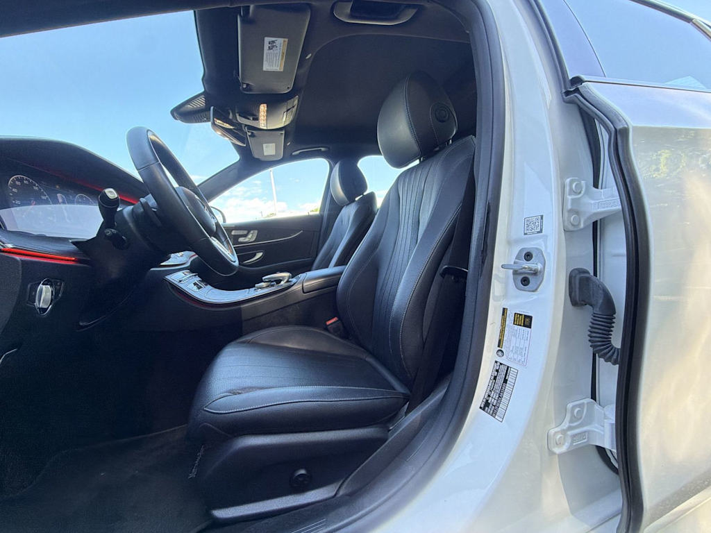 Thumbnail: 2020 Mercedes-Benz E-Class - 11