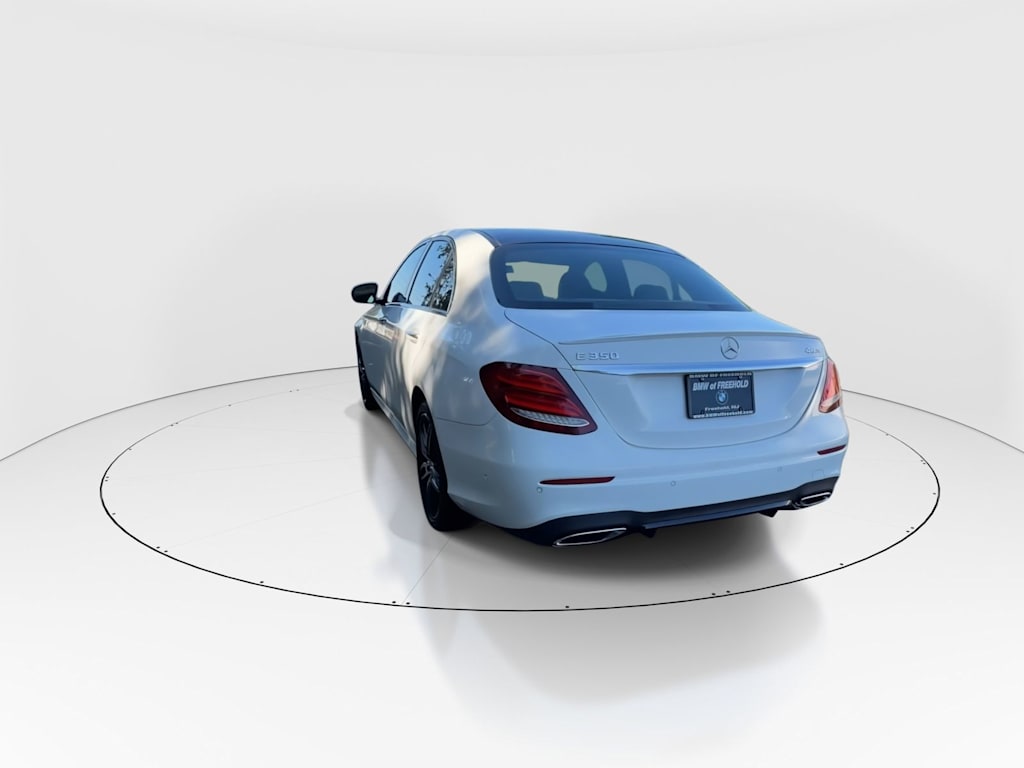 Thumbnail: 2020 Mercedes-Benz E-Class - 7