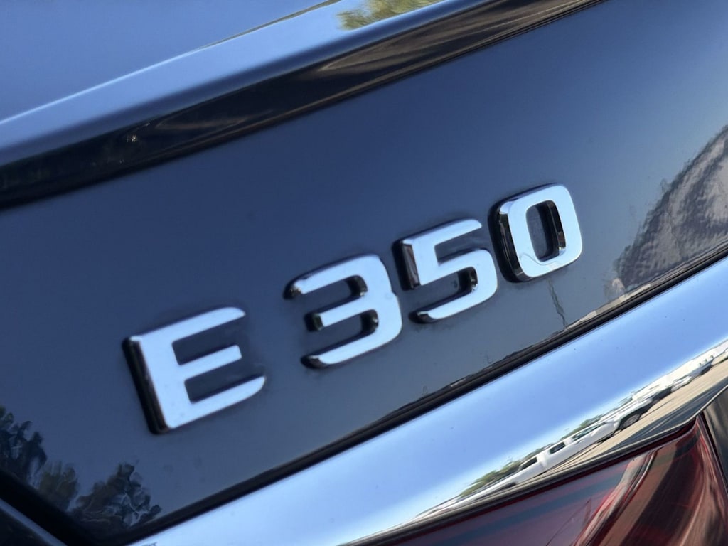Thumbnail: 2022 Mercedes-Benz E-Class - 7