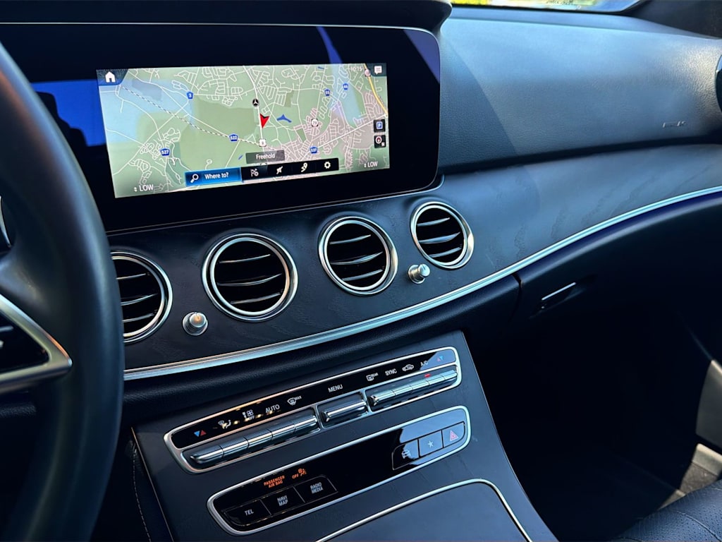 Thumbnail: 2022 Mercedes-Benz E-Class - 14