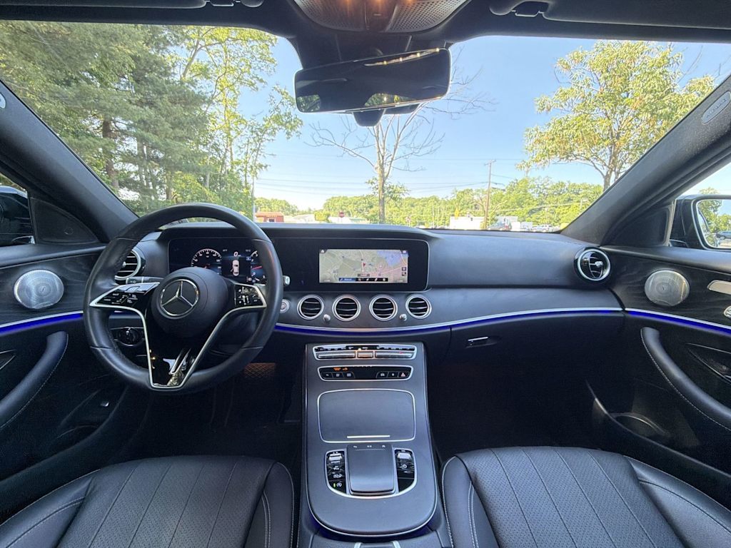Thumbnail: 2022 Mercedes-Benz E-Class - 10