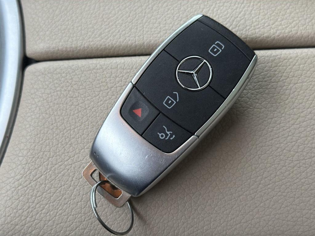 Thumbnail: 2020 Mercedes-Benz GLC - 17