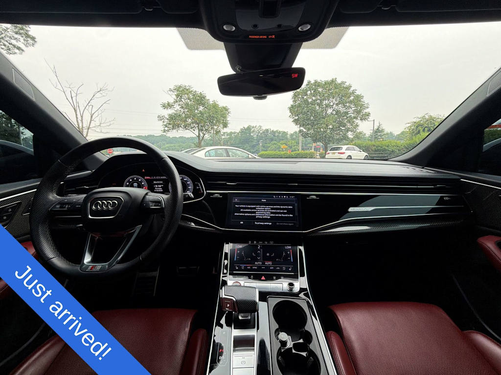 Thumbnail: 2023 Audi SQ8 - 10
