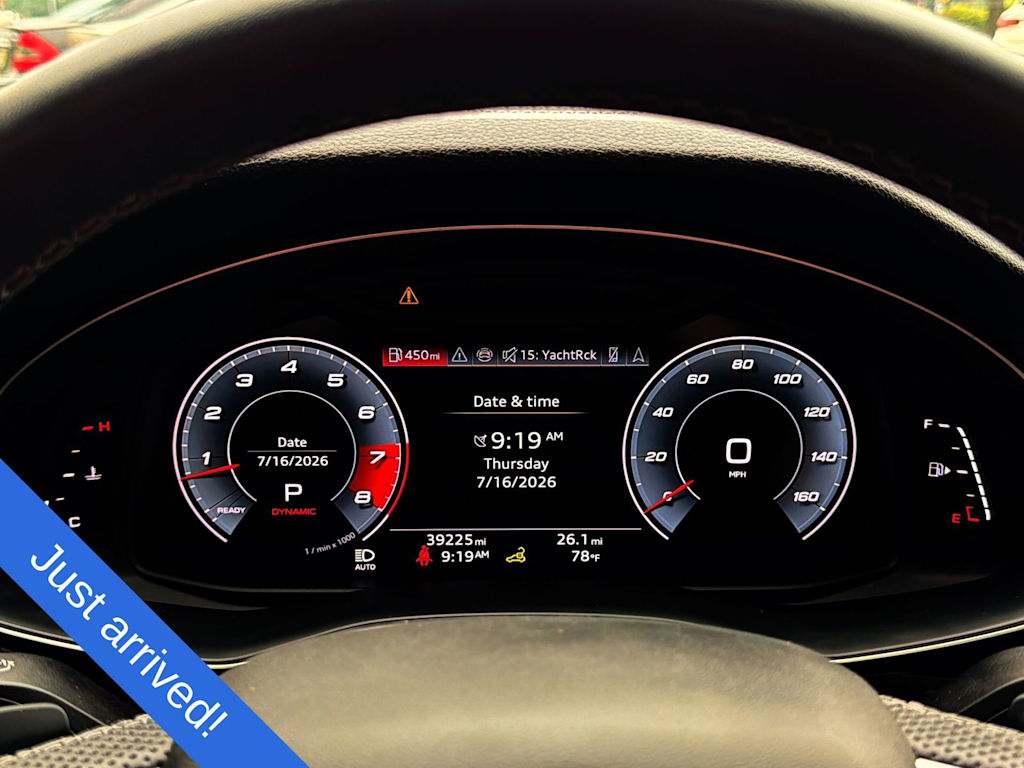 Thumbnail: 2023 Audi SQ8 - 16
