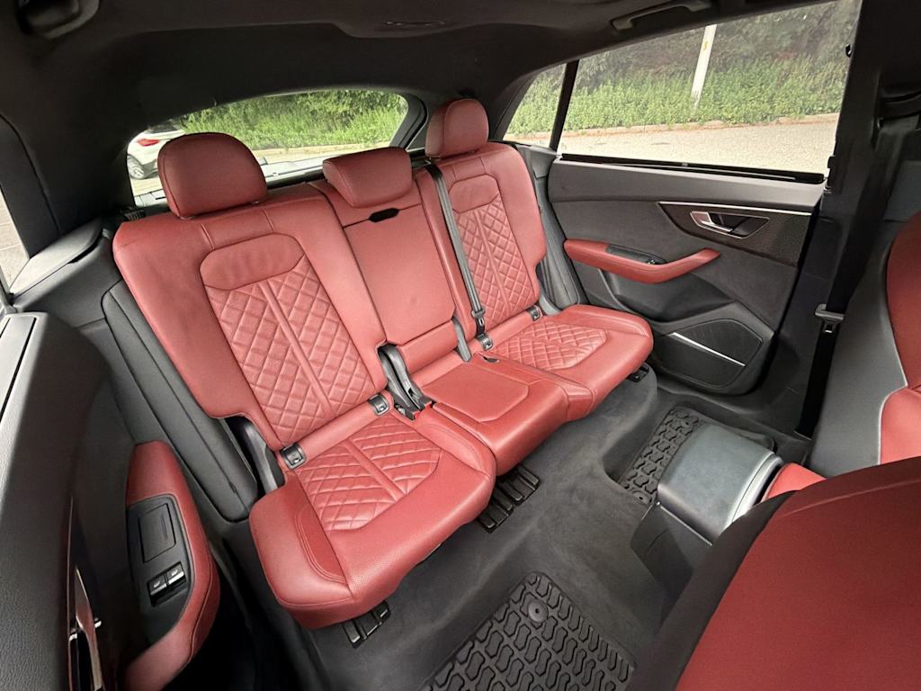 Thumbnail: 2023 Audi SQ8 - 28