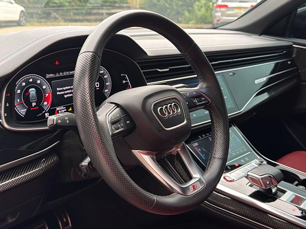 Thumbnail: 2023 Audi SQ8 - 14