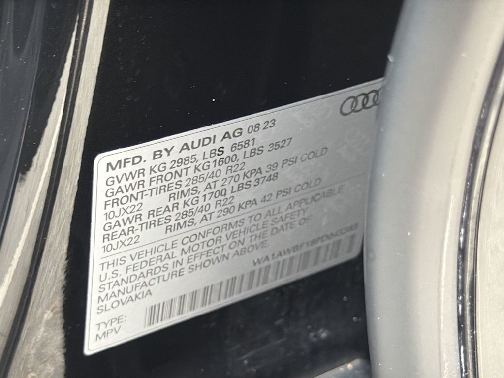 Thumbnail: 2023 Audi SQ8 - 19