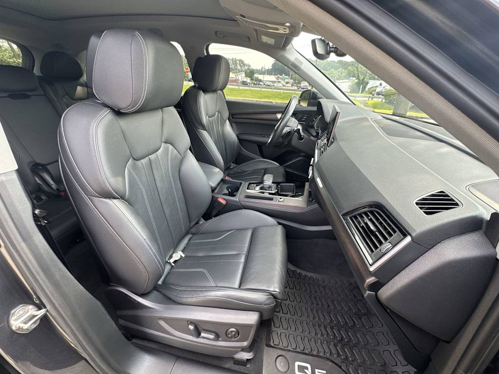 Thumbnail: 2024 Audi Q5 - 12