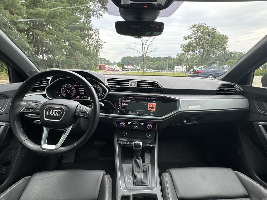 Thumbnail: 2022 Audi Q3 - 10