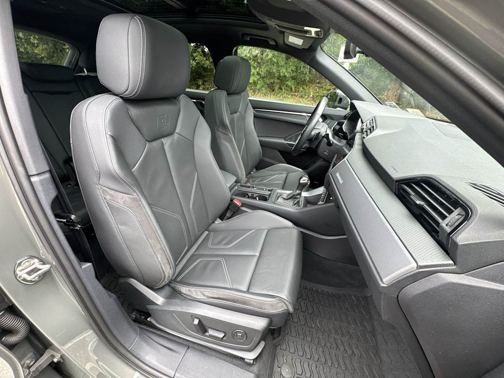 Thumbnail: 2022 Audi Q3 - 12